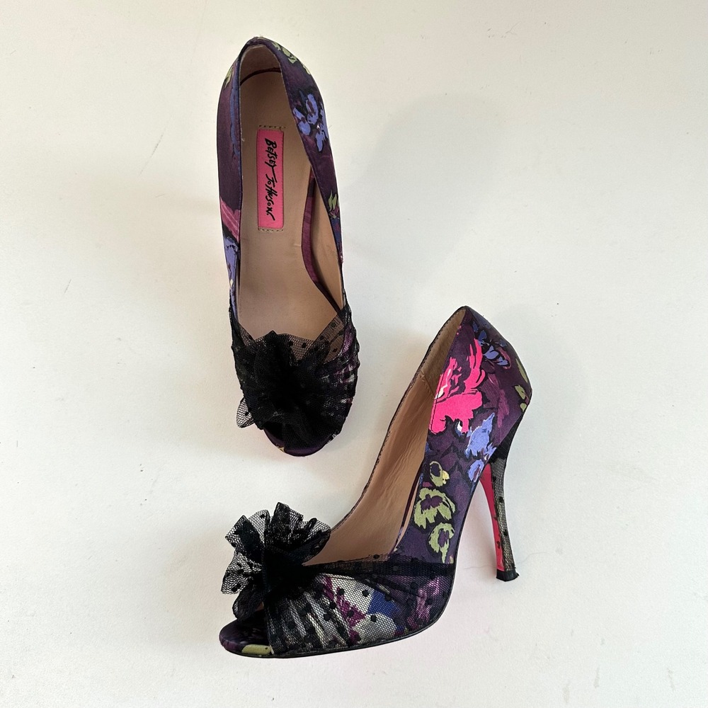 Betsey Johnson Bonnie Floral Heels Size 7.5 Bow Purple y2k Whimsigoth Pumps